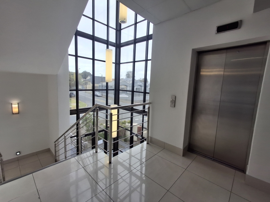 To Let Commercial Property for Rent in Vincent Eastern Cape